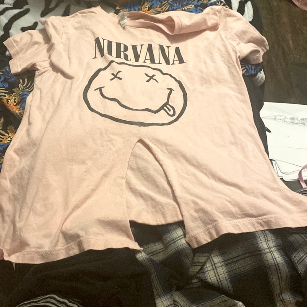 Pink, nirvana, band tee, cropped, medium